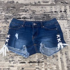 Wax Jeans Women’s Blue Jean Distressed Ribbon Summer Shorts Size Small